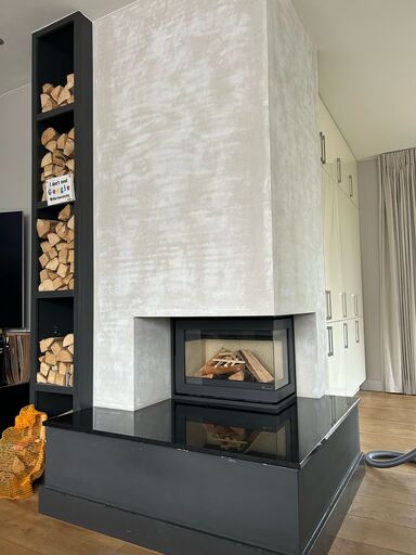 Luxe inbouw houtkachel gerealiseerd door Versteeg Haarden